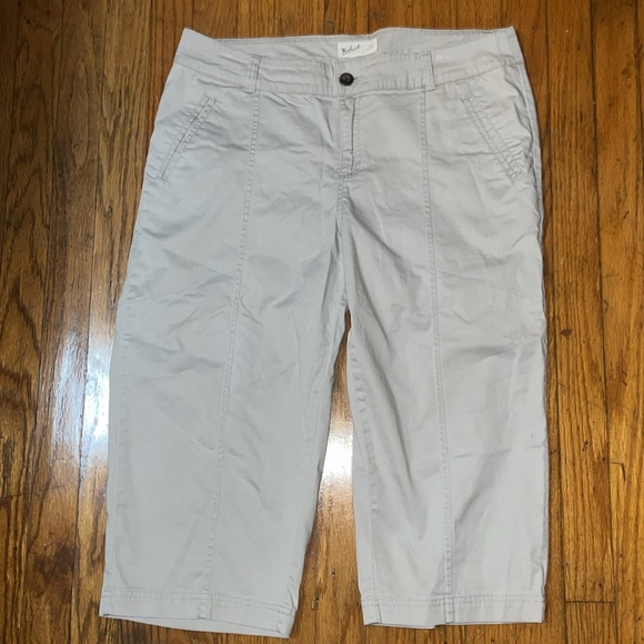 Woolrich Women's Tan Capri Pants Size 10 - Picture 2 of 11